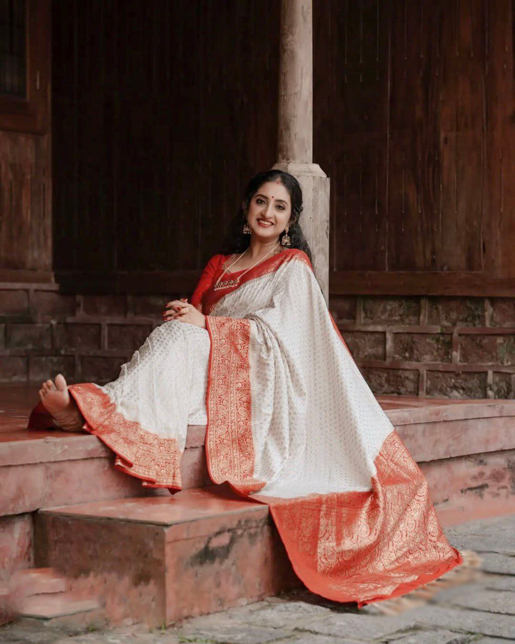 NXwear Premium Banarasi Silk Saree White Red Heavy Zari Border Pallu Wedding Festive Wear With Blouse