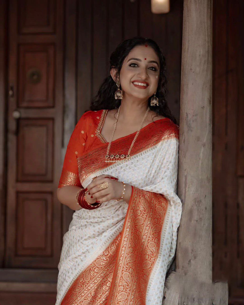NXwear Premium Banarasi Silk Saree White Red Heavy Zari Border Pallu Wedding Festive Wear With Blouse