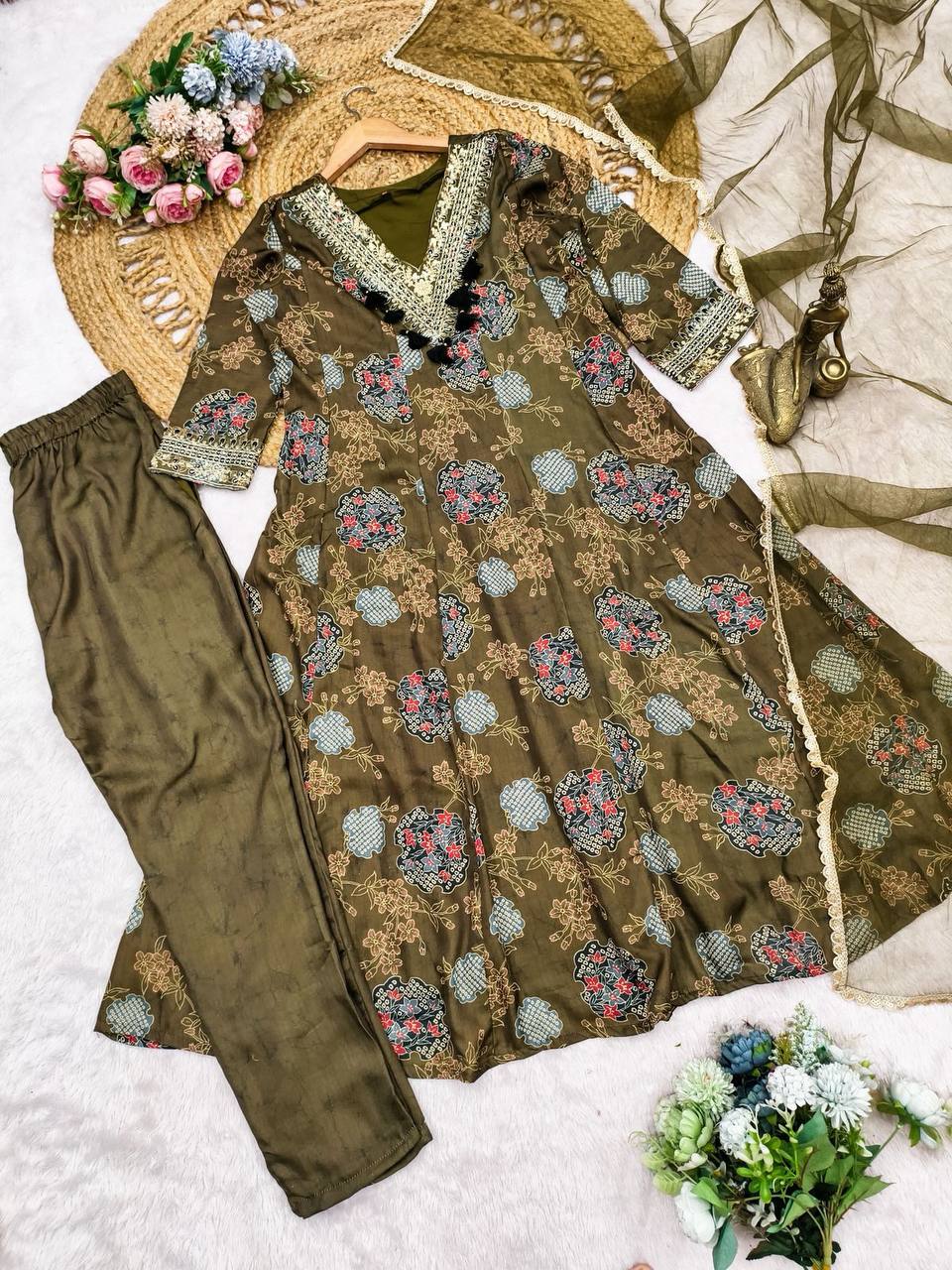 Kantha Stitch Kurti with Pant | Bengali Handcrafted Ethnic